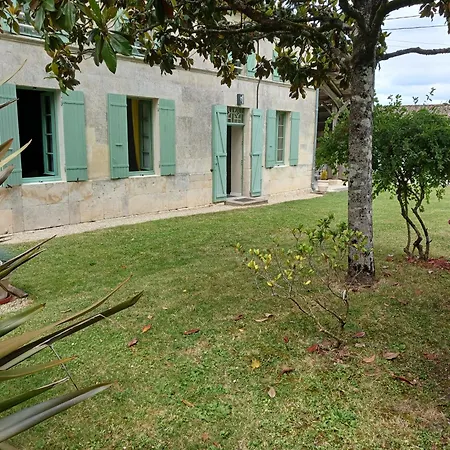 Holiday home La Demeure D'ezilda Fleac-sur-Seugne