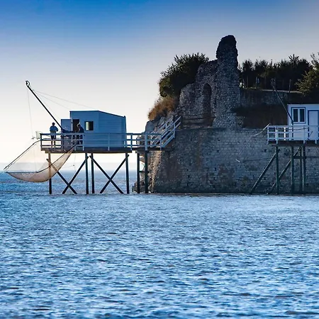 La Demeure D'ezilda Holiday home