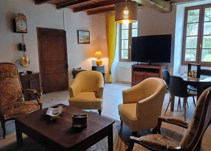 Holiday home La Demeure D'ezilda *