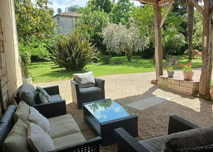 Holiday home La Demeure D'ezilda